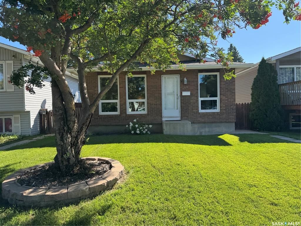 Photo de la propriété:  1509 Laura Avenue  SK S7N 2R8 