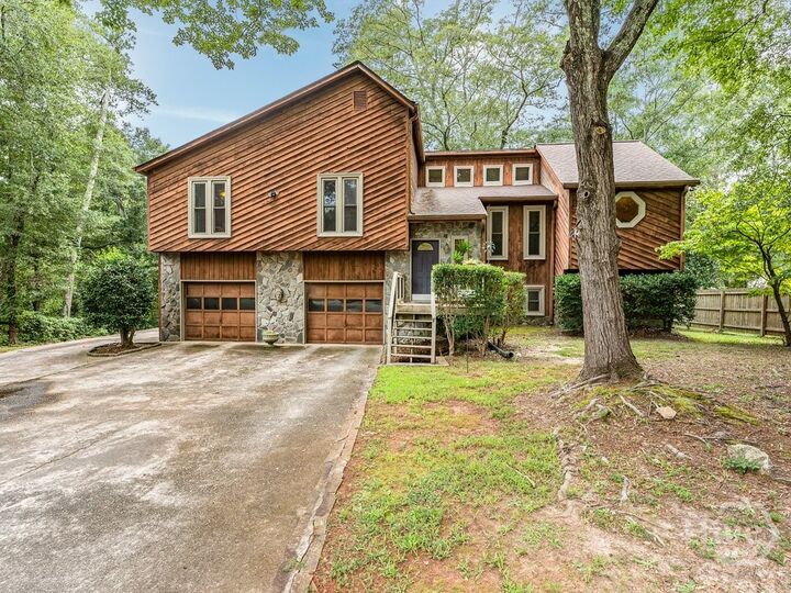 Property Photo: 2625 Deerfield Circle GA 30064