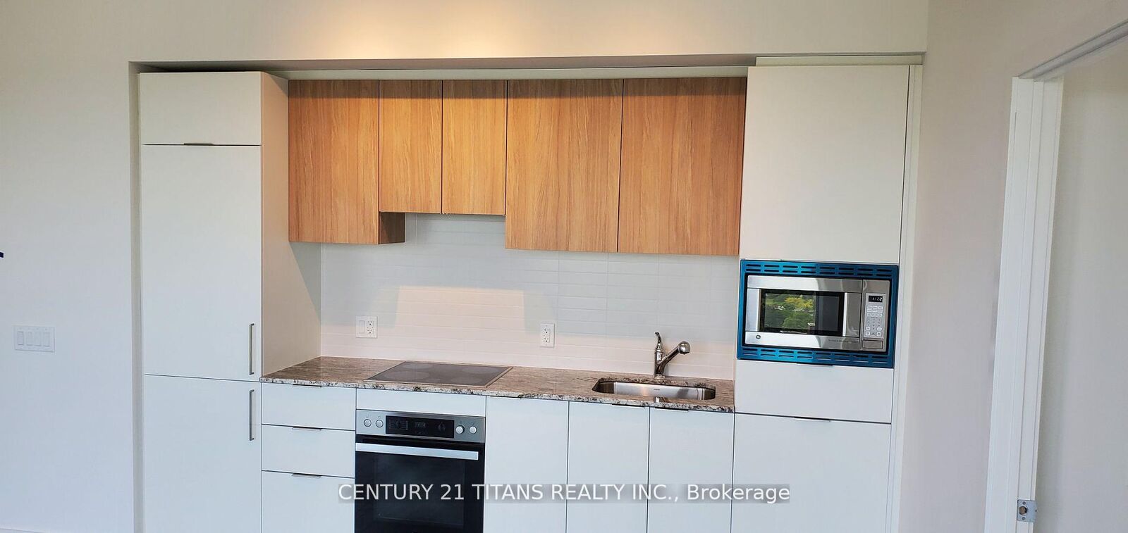 Photo de la propriété:  20 O'Neill Road 1116  ON M3C 0R1 