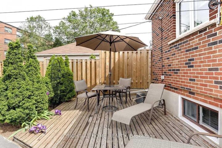 Property Photo:  134 Locksley Avenue  ON M6B 3N5 