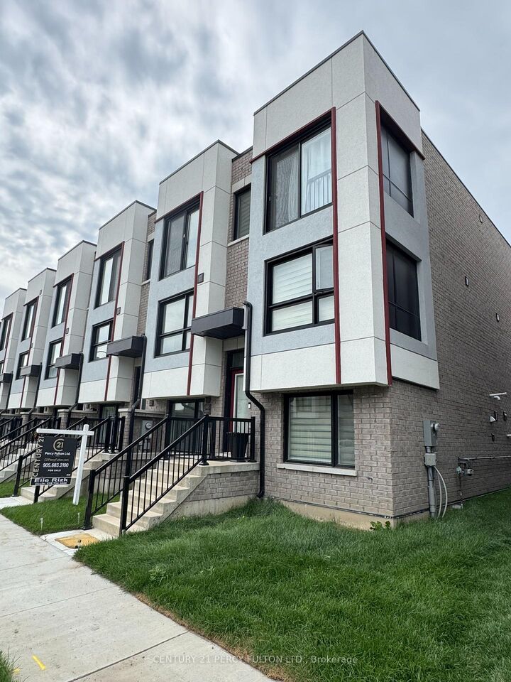 Photo de la propriété: 26 Bateson Street ON L1S 7M3