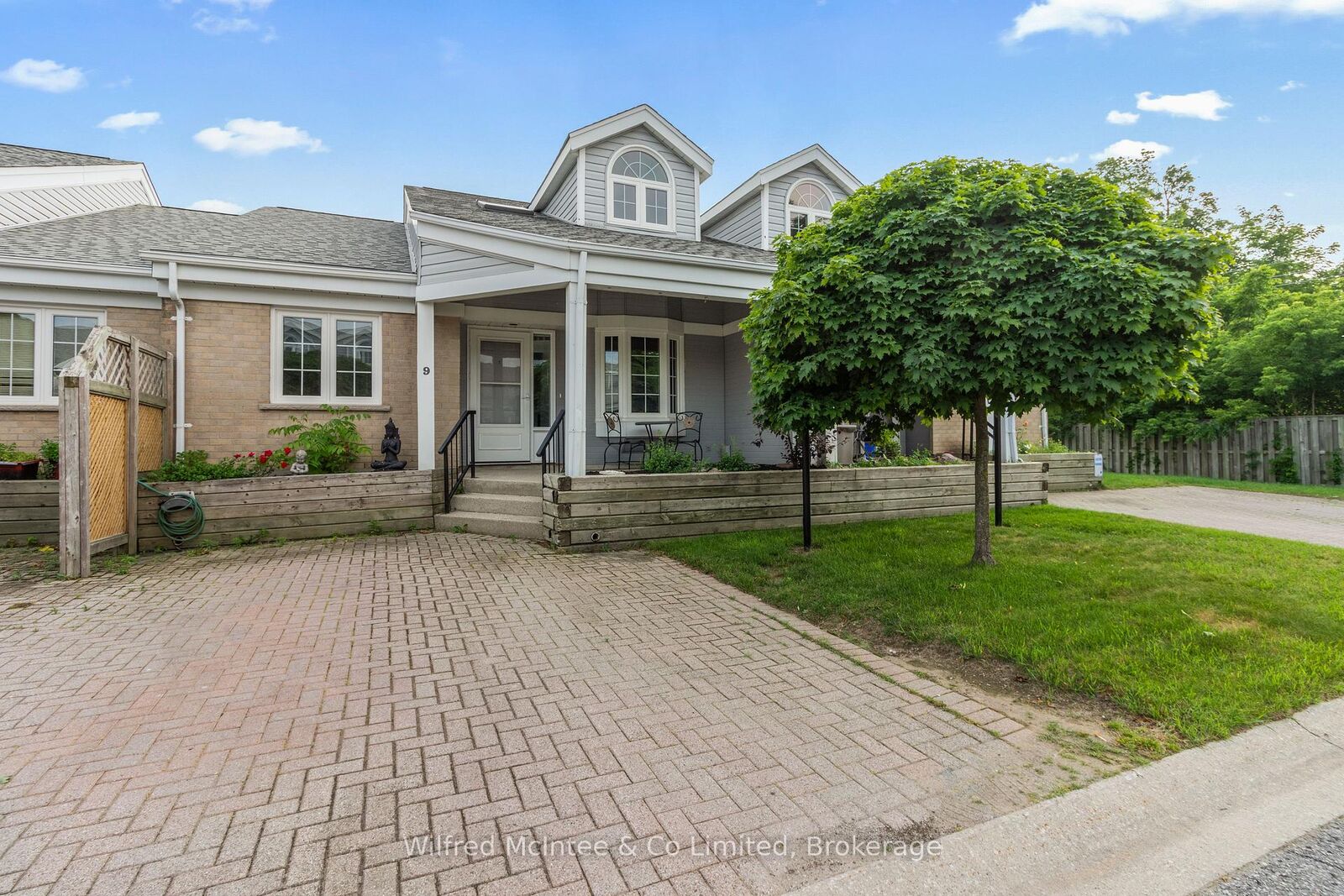 Property Photo: 834 Arlington Street 9 ON N0H 2C4