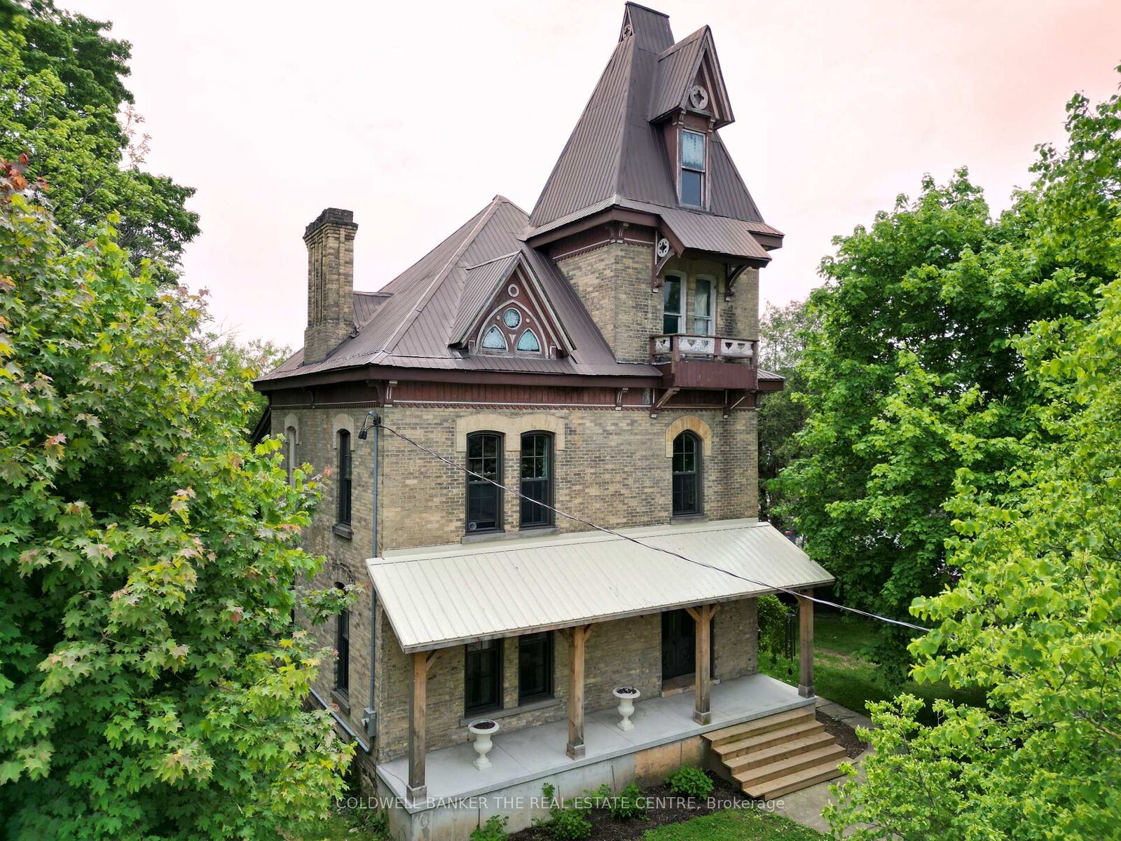 Property Photo: 150 Wellington Street E ON N0G 2L2