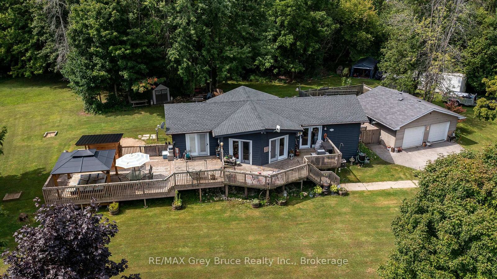 Property Photo: 201 Division Street ON N0H 2K0