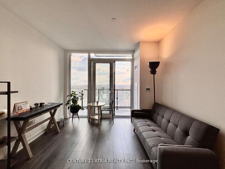 Photo de la propriété:  105 Oneida Crescent 2101  ON L4B 0H6 