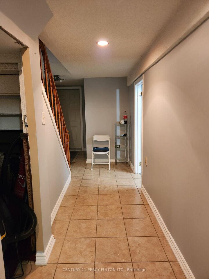 Photo de la propriété:  43 Chadwick Drive  ON L1S 5W3 