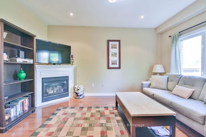 Property Photo: 5 Stuart Avenue ON L4M 0A1