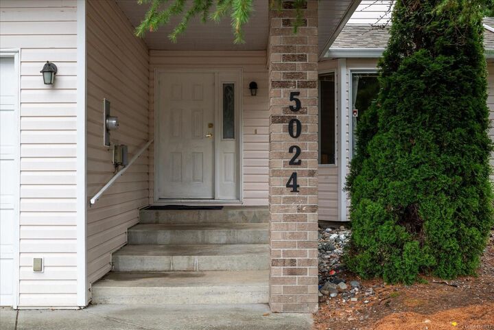 Property Photo:  5024 Rheanna Pl  BC V9T 5Z4 
