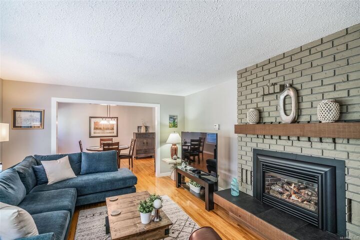 Property Photo: 7955 Northwind Dr BC V0R 2H0
