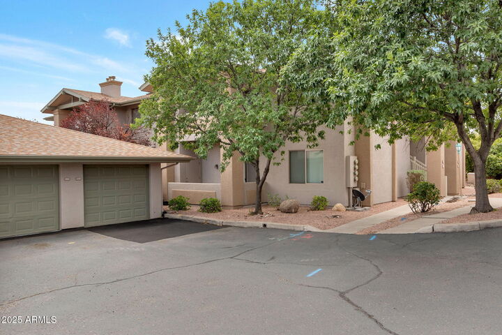 Property Photo: 985 E Mingus Avenue 624 AZ 86326