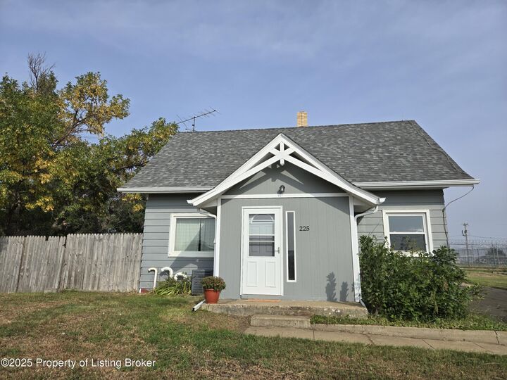 225 Main Street  New England ND 58647 photo