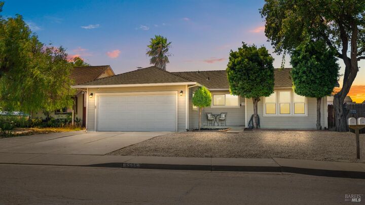 Property Photo: 1505 Casa Loma Way CA 94585