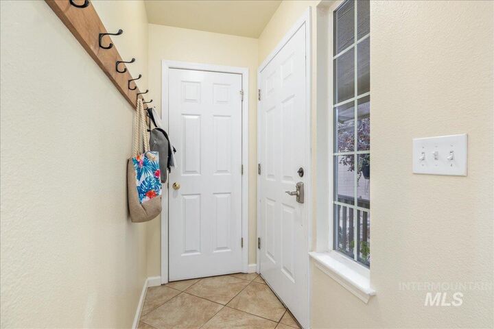 Property Photo: 2822 E Eastgate Drive ID 83716