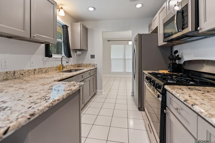 Property Photo:  14525 Commission Ave  LA 70817