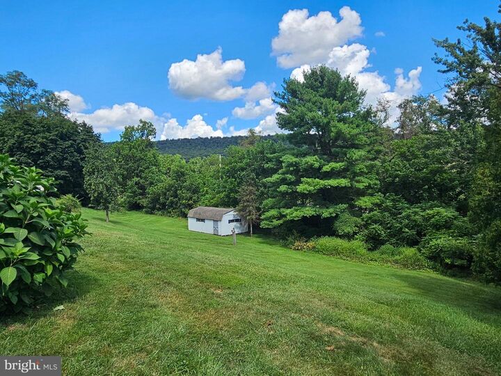 Property Photo: 424 Vesta Drive PA 17018