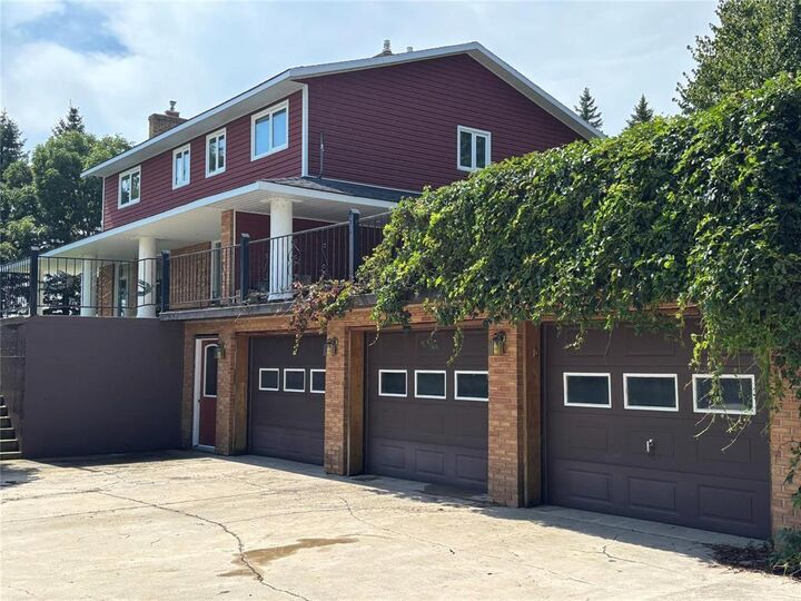 Property Photo:  15042 64 Road West  MB R0G 1P0 