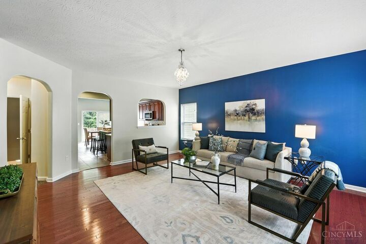 Property Photo: 4574 Kirby Avenue OH 45223