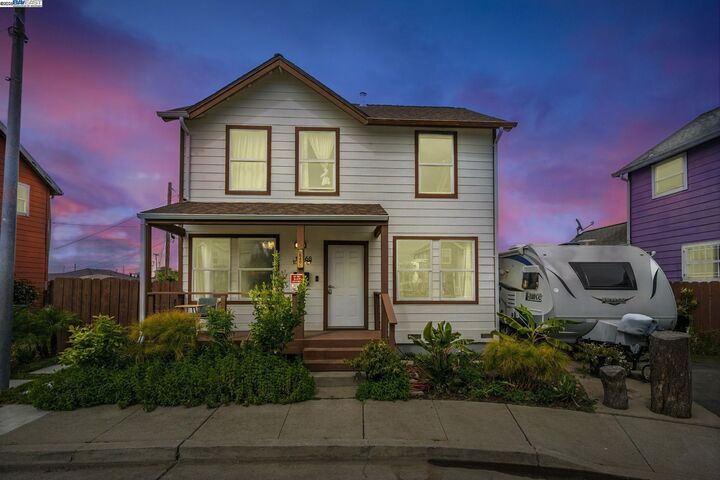 Property Photo:  10468 West Court  CA 94603 