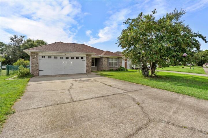 Property Photo:  2013 Shadow Lake Drive  FL 32563 