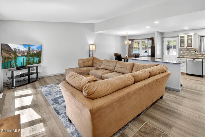 Property Photo:  118 Orlando Avenue  NY 12203 