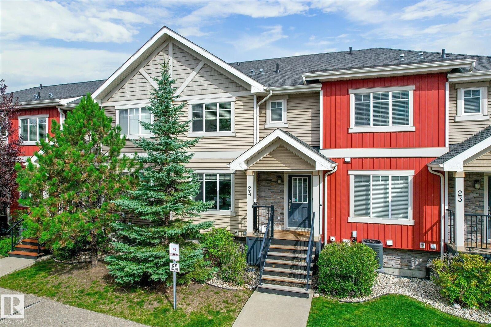 Property Photo: 7289 South Terwillegar Drive NW 24 AB T6R 0N5