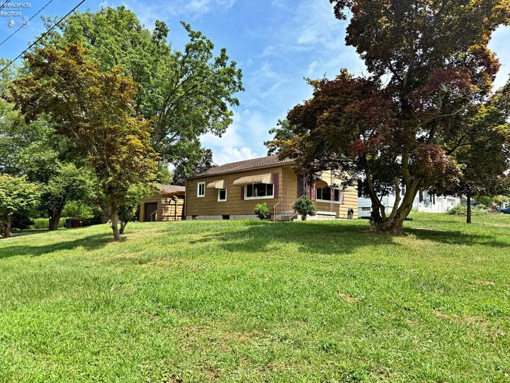72 Riverlea  Tiffin OH 44883 photo
