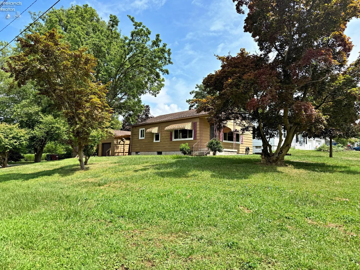 Property Photo: 72 Riverlea OH 44883