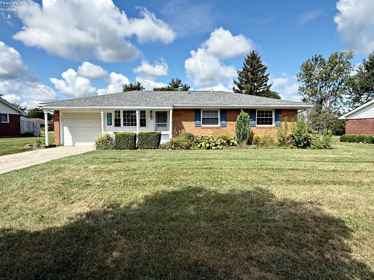 Property Photo:  221 Beechwood Drive  OH 44883 