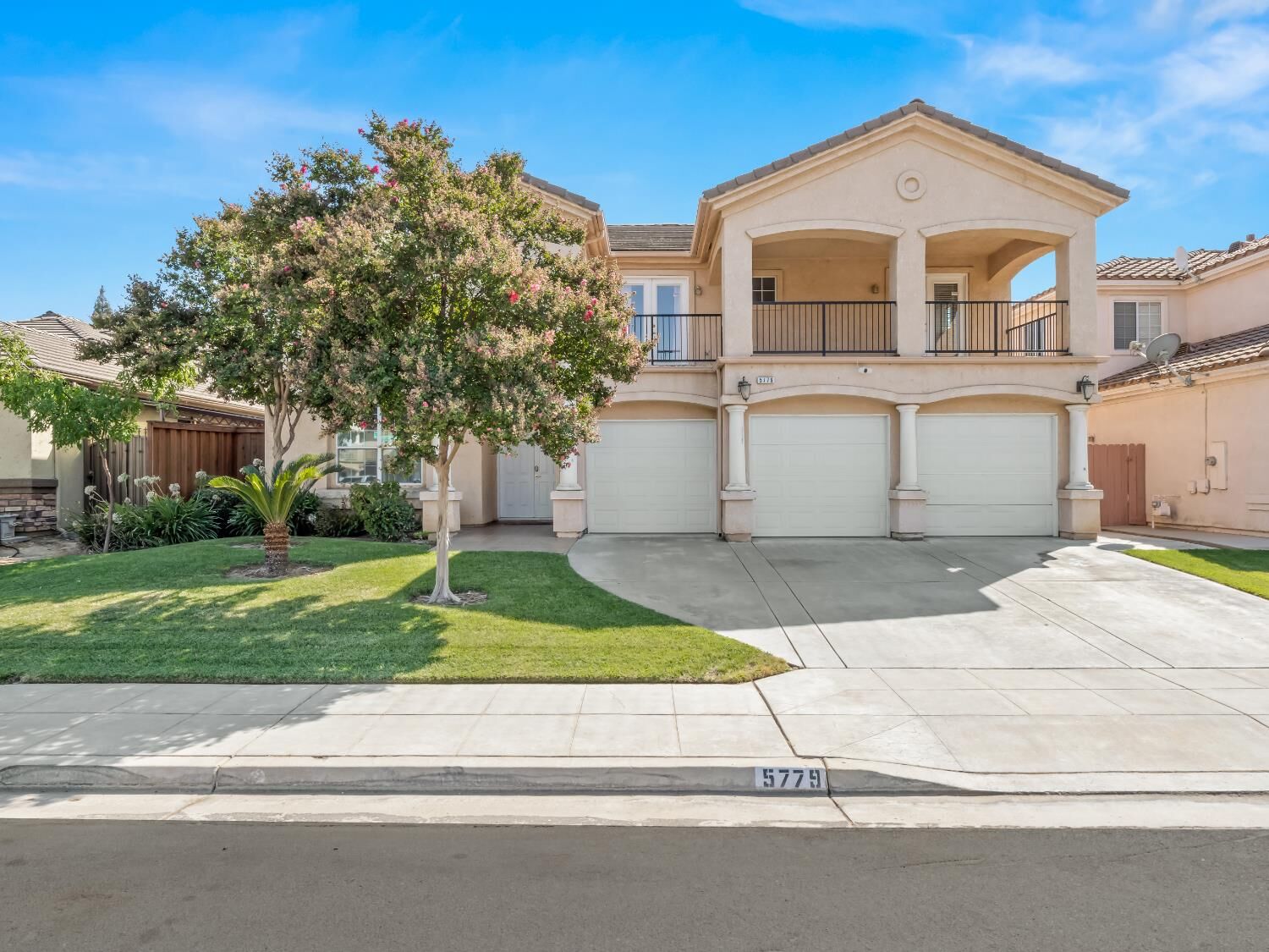 Property Photo:  5779 W Bluff Avenue  CA 93722