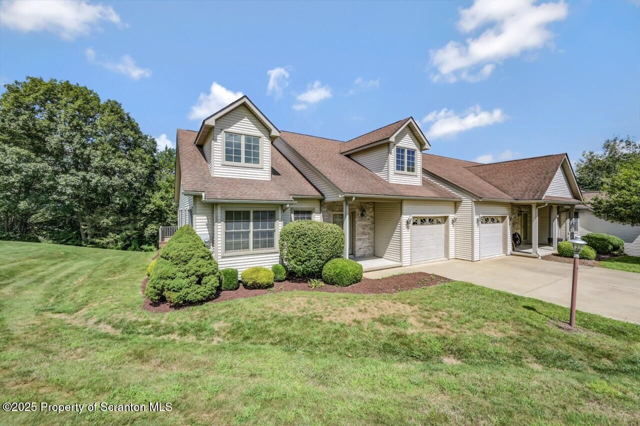 Property Photo:  150 Grandview Drive  PA 18657 