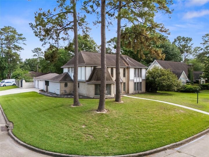 Property Photo: 4803 Fountainhead Drive TX 77066