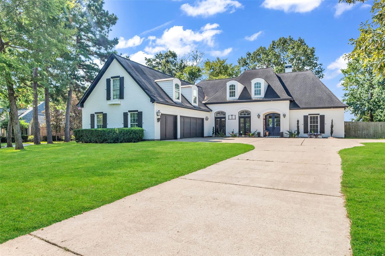 Property Photo: 18885 Harbor Side Boulevard TX 77356