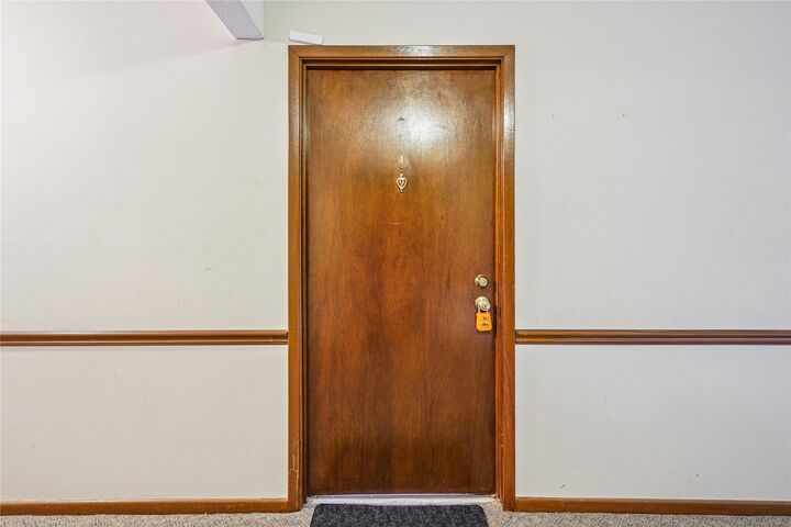 Property Photo:  4765 Woodland Avenue 4  IA 50266 