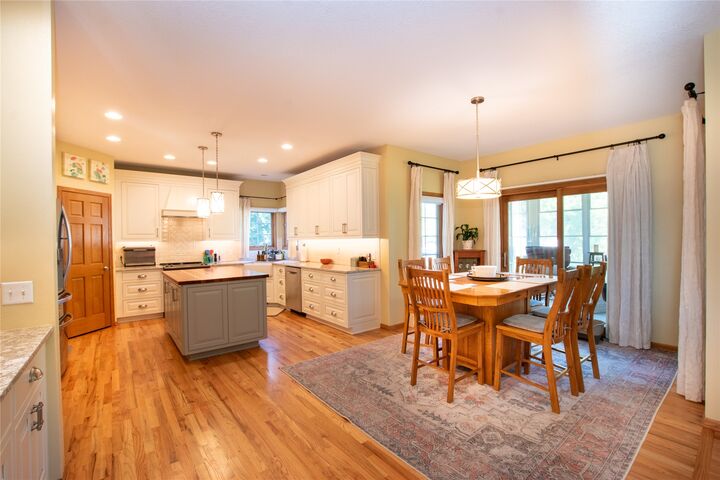 Property Photo: 106 58th Court IA 50266