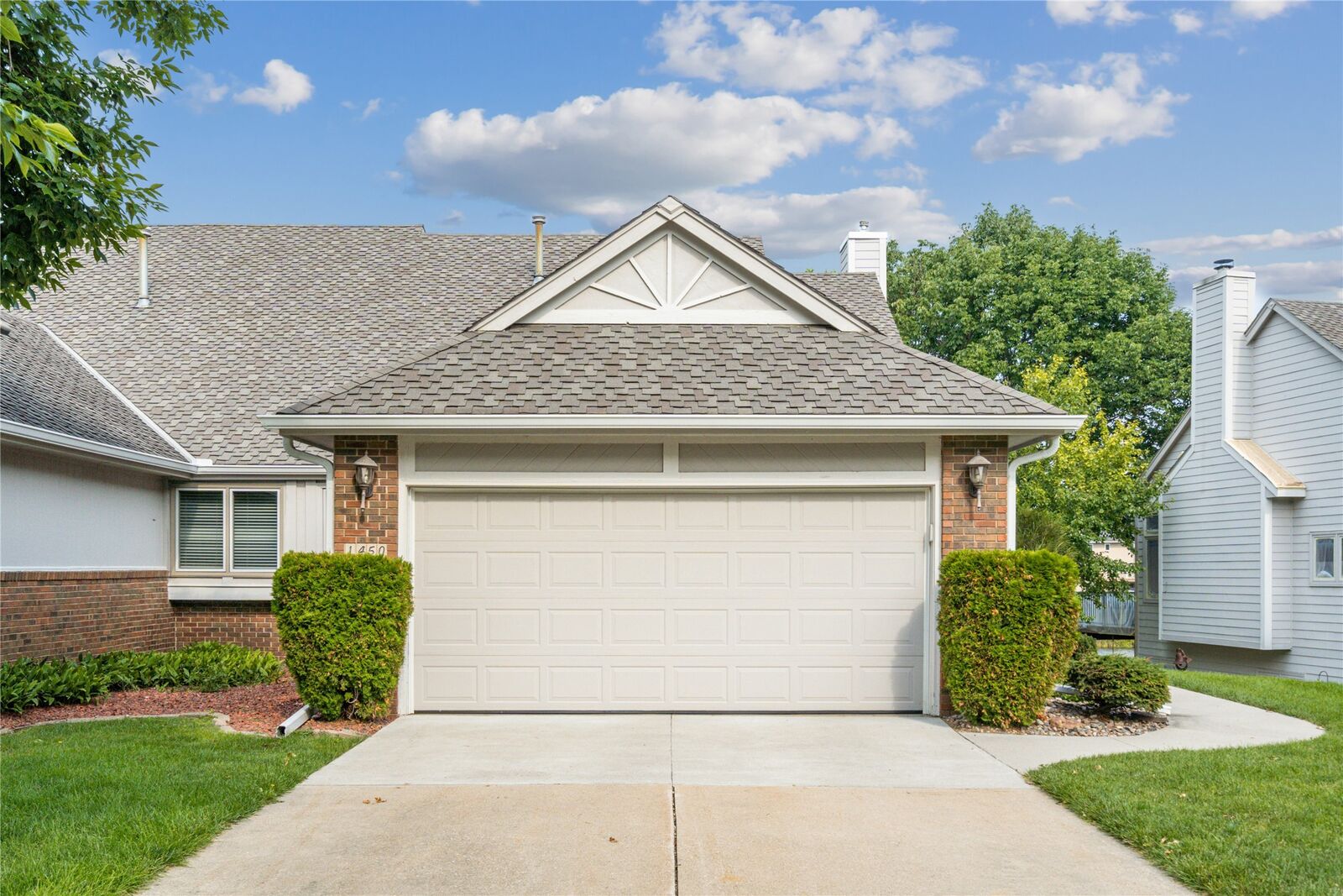 Property Photo: 1450 Dover Bay Drive IA 50325