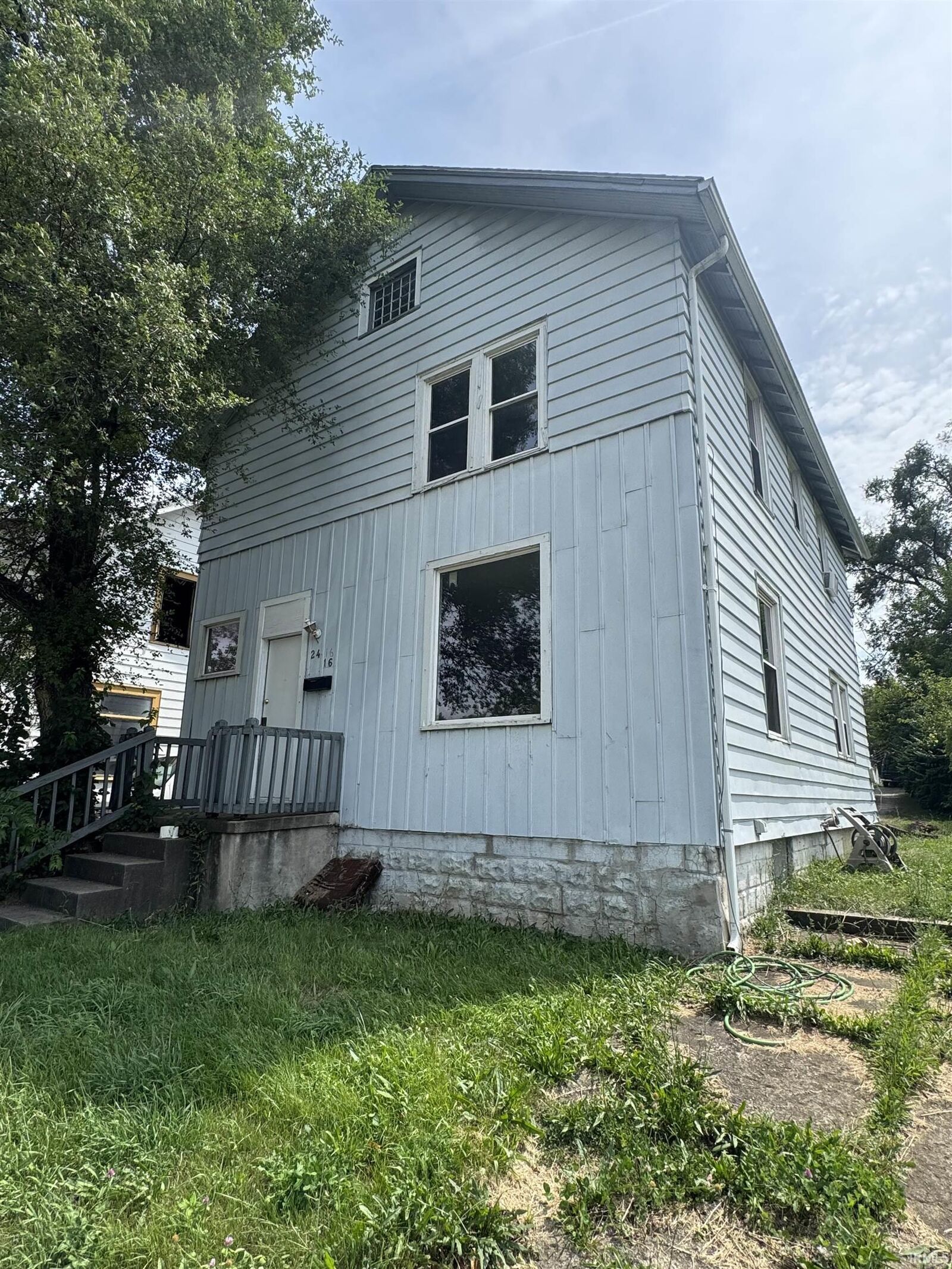 Property Photo: 2416 Maumee Avenue IN 46803