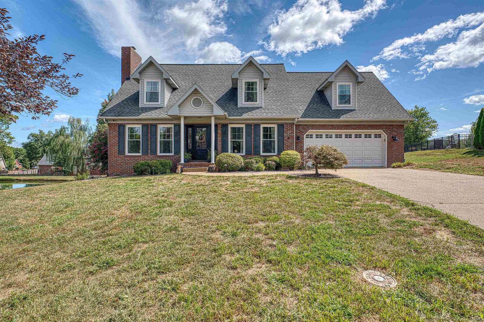 Property Photo:  424 Summerland Court  IN 47712 