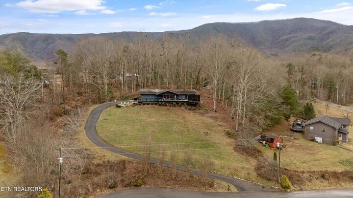 3842 Pleasant View Lane  Sevierville TN 37862 photo