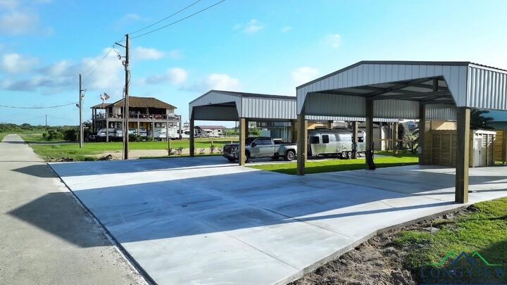 Property Photo: 834 & 838 Salt Cedar Ln TX 77650