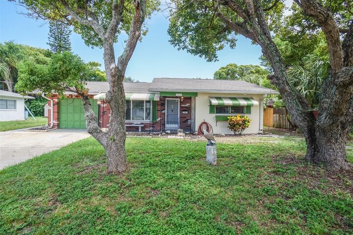 Property Photo:  10414 Azalea Drive  FL 34668 