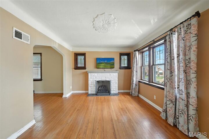 Property Photo: 6968 Hillsland Avenue MO 63109