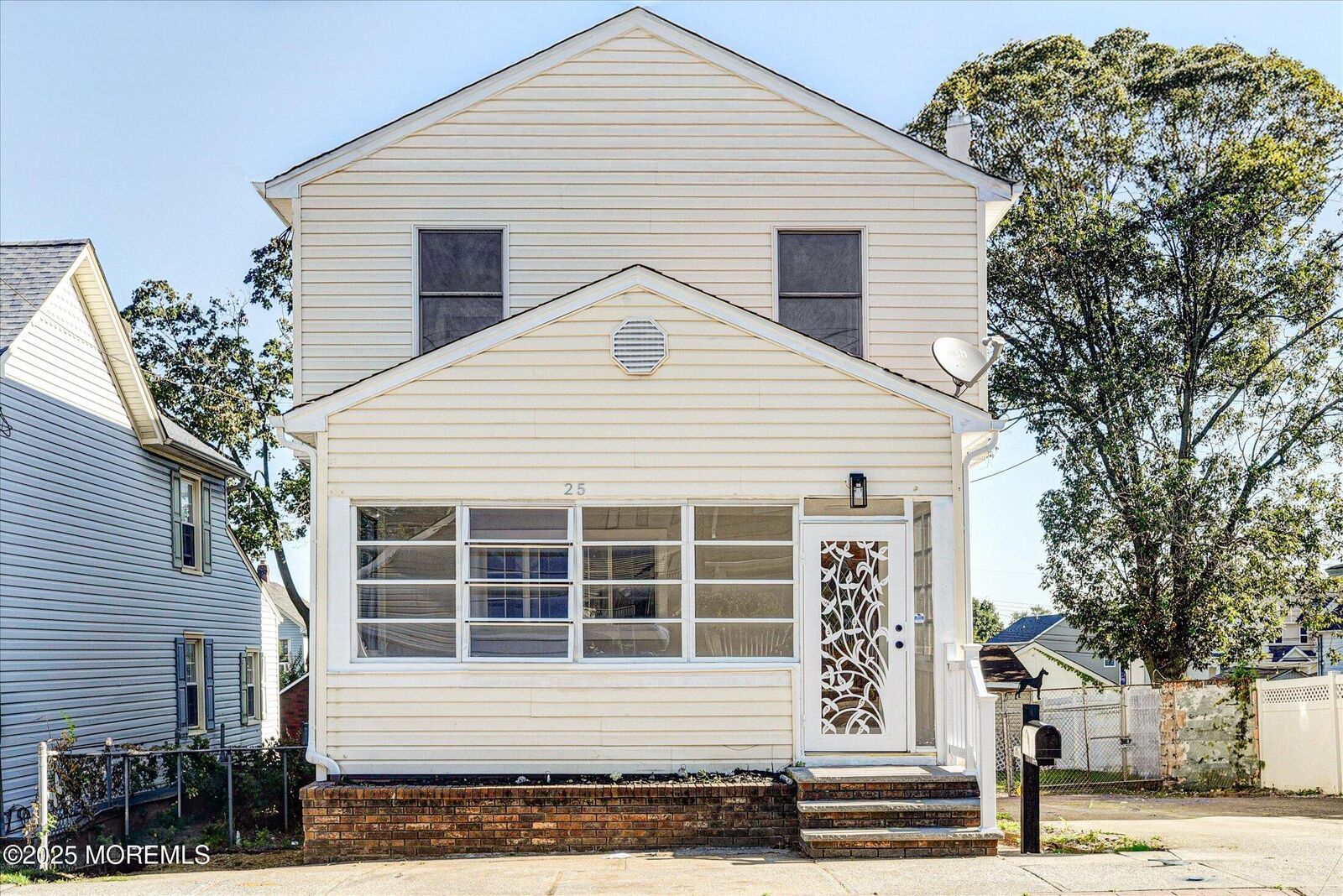 Property Photo:  25 Roll Avenue  NJ 08879 