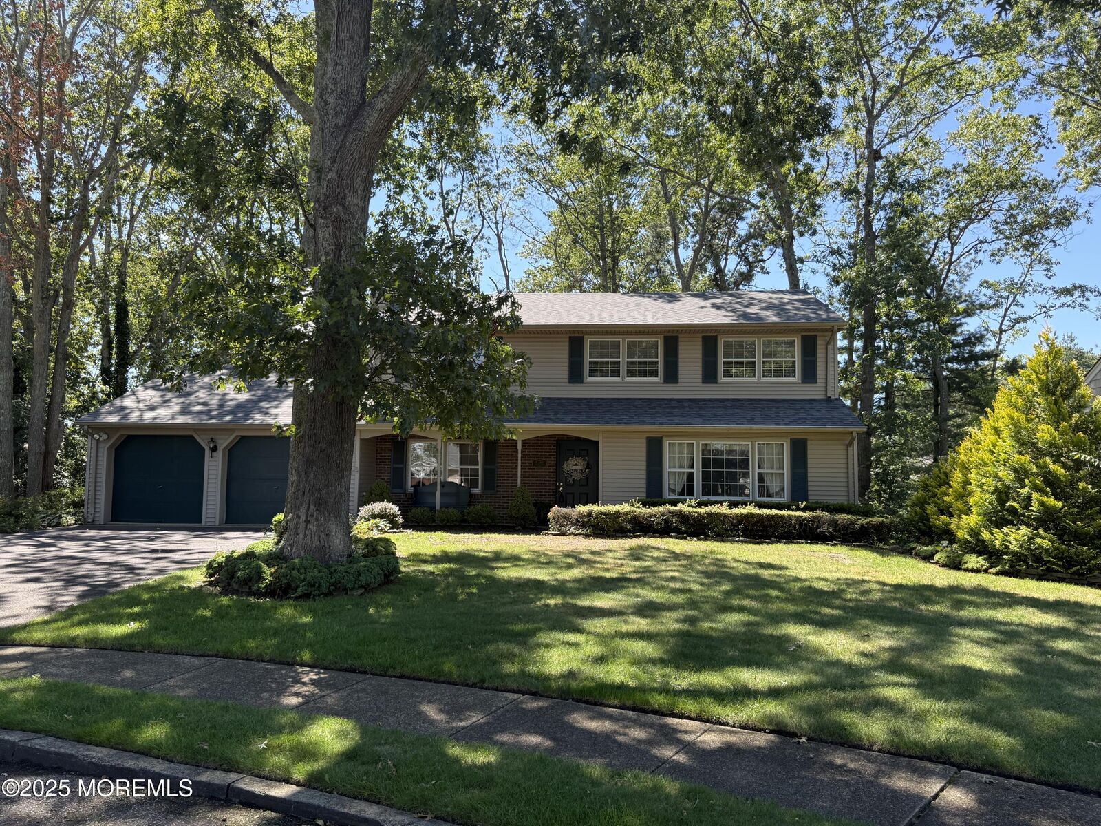 Property Photo:  407 Brentwood Place  NJ 08731 