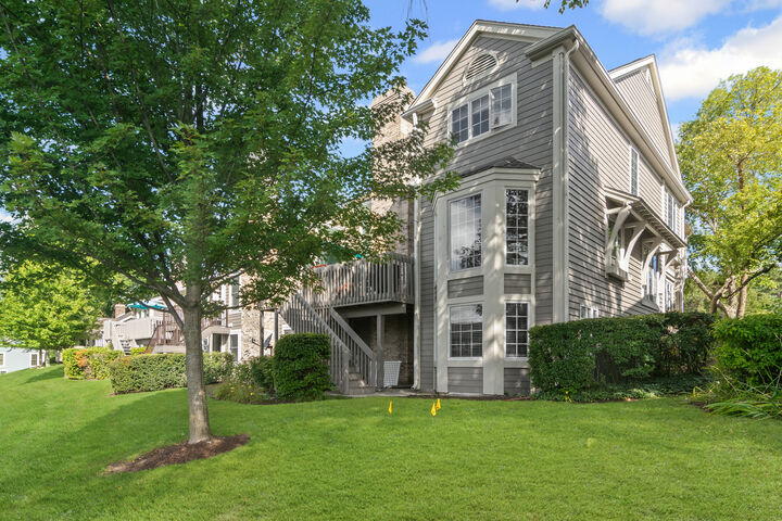 Property Photo: 167 Tantallon Lane IL 60067