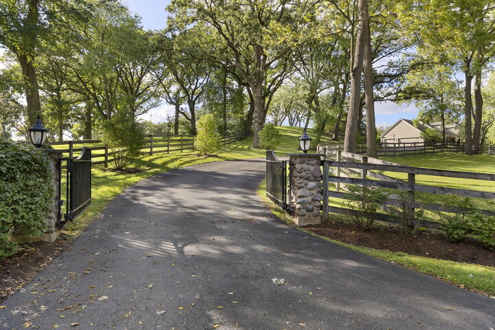 Property Photo:  160J Bateman Road  IL 60010 