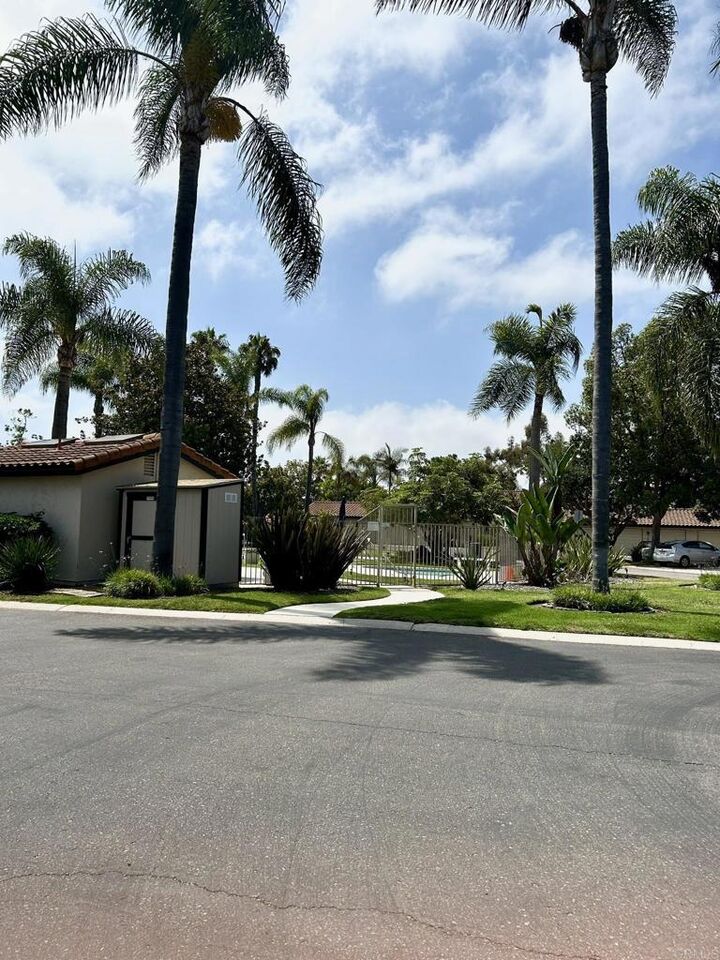 Property Photo:  2146 Valleydale Lane  CA 92024 