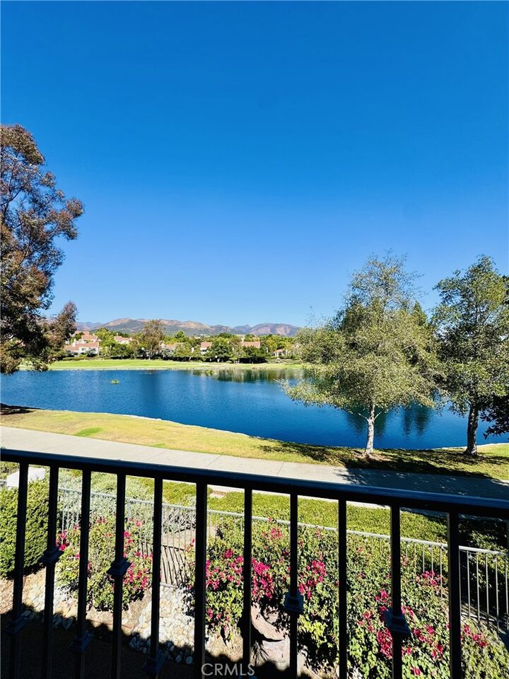 32 Vista Lago  Rancho Santa Margarita CA 92688 photo