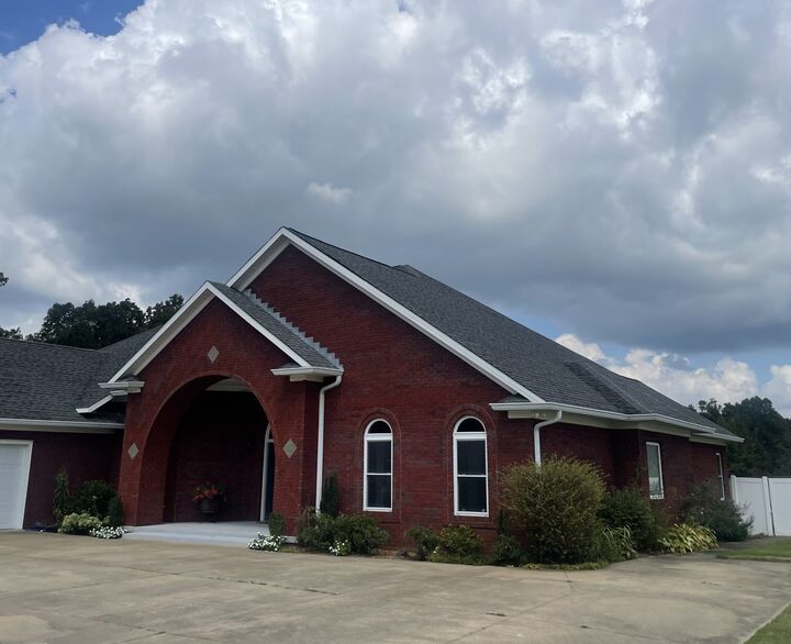 Property Photo: 140 Tyler Ct W TN 38468