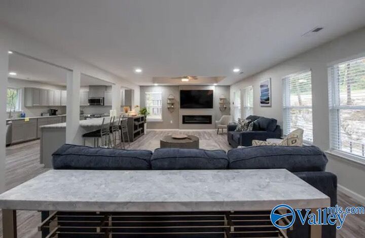 Property Photo:  2106 Apache Road  AL 35810 