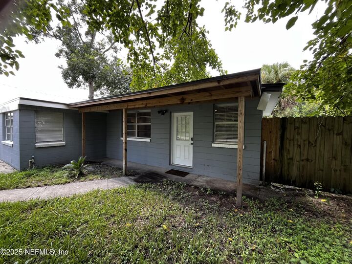 8608 2nd Avenue  Jacksonville FL 32208 photo